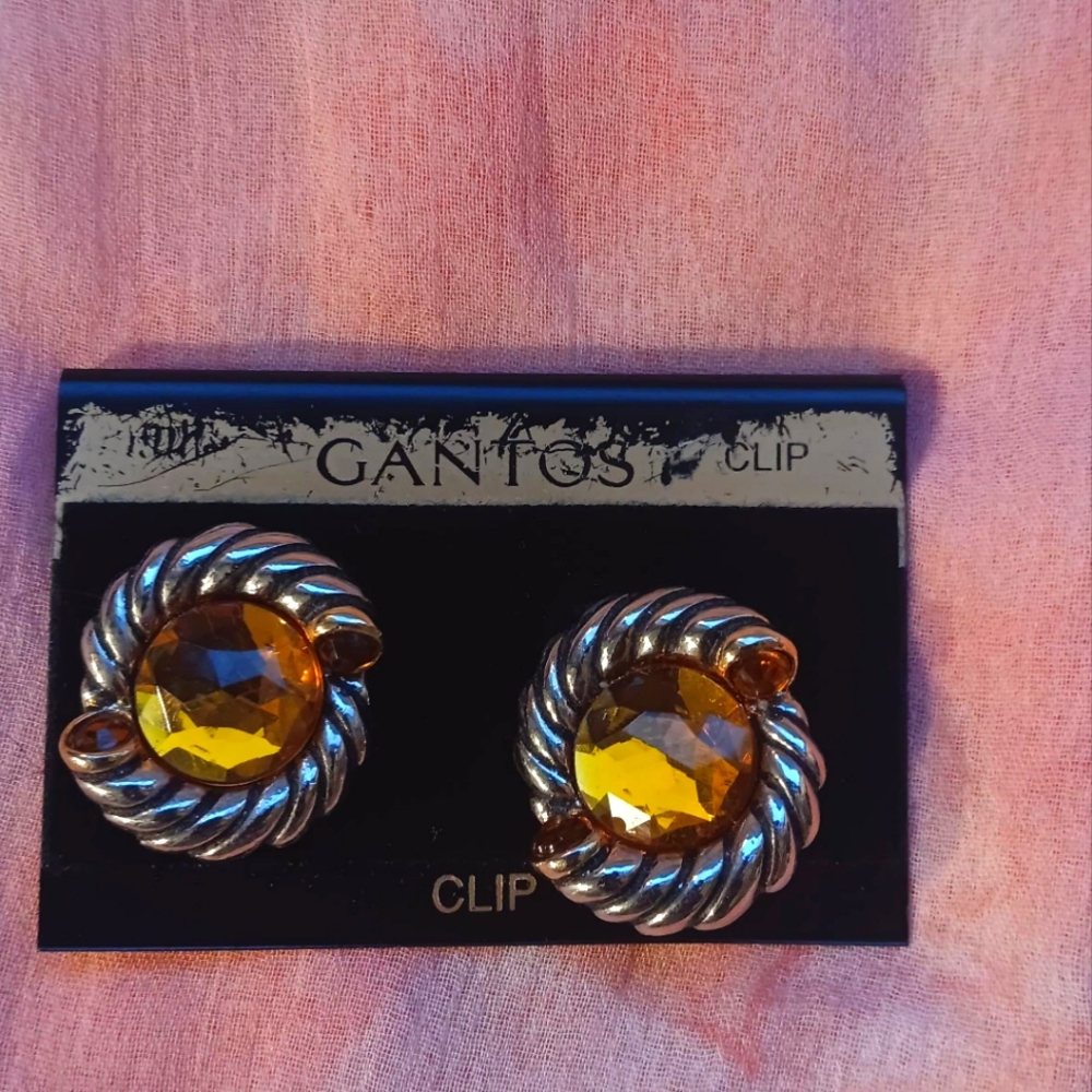 Vintage Gold/Yellow Clip ons